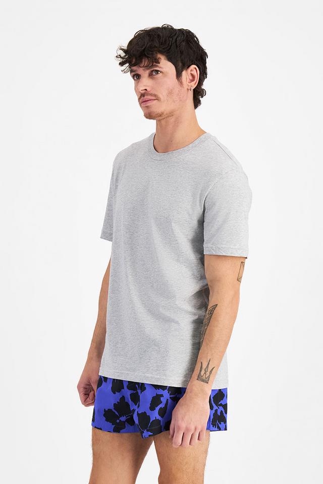 Luke (He/Him) wears size Medium and is 184cm tall