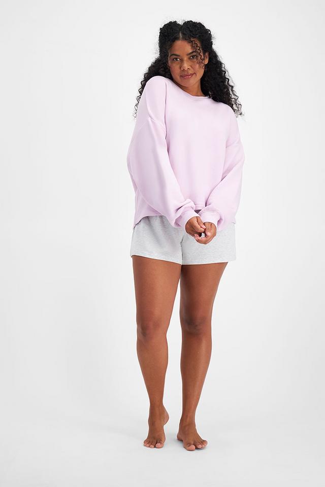 Larissa (She/Her) wears size Large and is 170.18cm tall with 90.17cm chest and 79.756cm waist