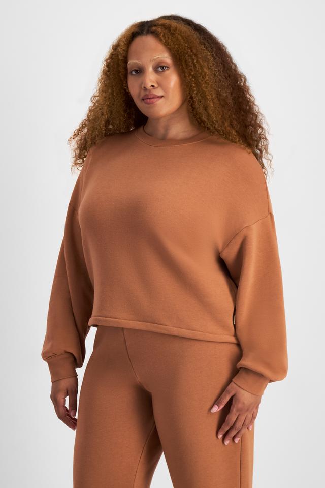 Bailey (She/Her) wears size L and is 168cm tall with 99cm chest and 86cm waist