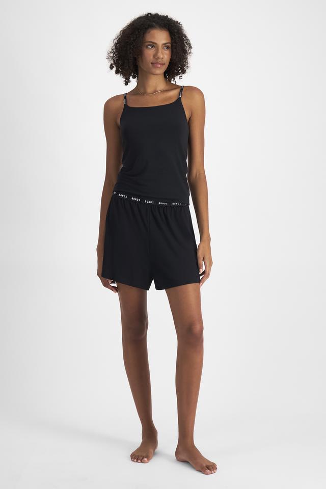 Norway (She/Her) wears size S and is 178cm tall with 82cm chest and 69cm waist