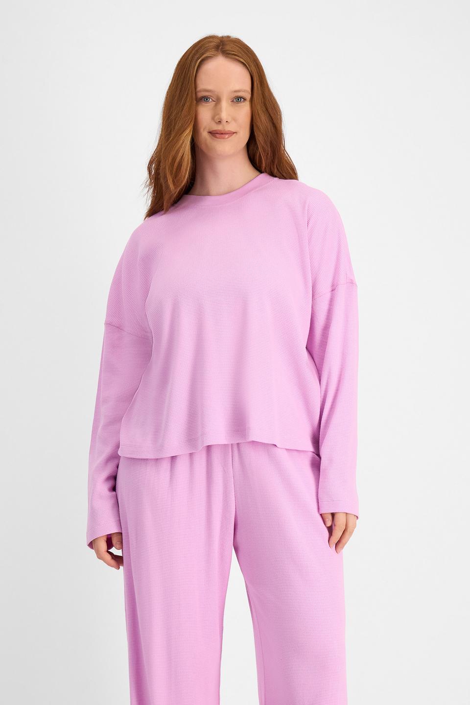 Martine (She/Her) wears size L and is 175cm tall with 82cm chest and 76cm waist