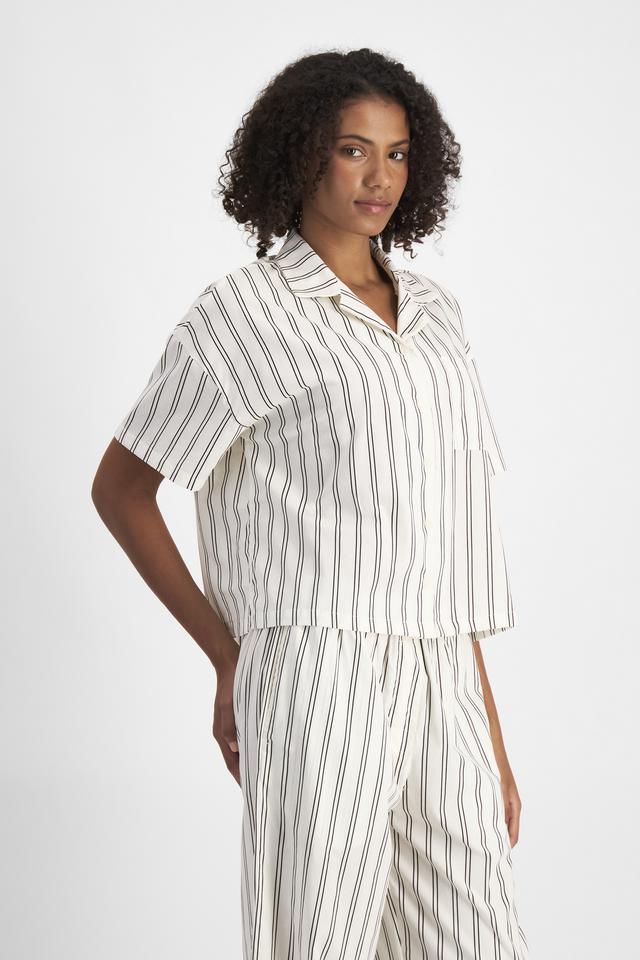 Norway (She/Her) wears size S and is 178cm tall with 82cm chest and 69cm waist