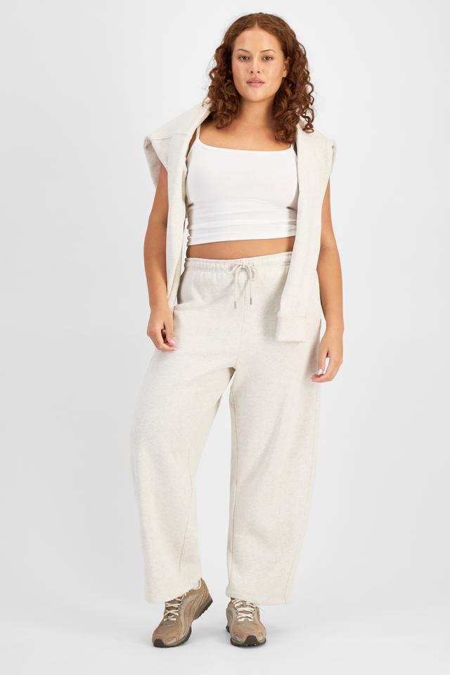 Cameron (She/Her) wears size L and is 179cm tall with 91cm chest and 74cm waist