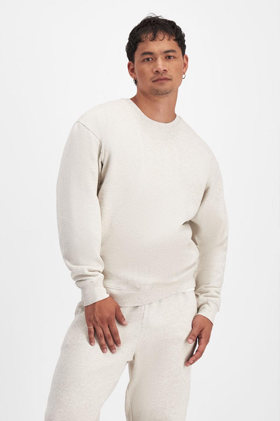 Carl-Michael (He/Him) wears size Medium and is 186cm tall with 97cm chest and 83cm waist