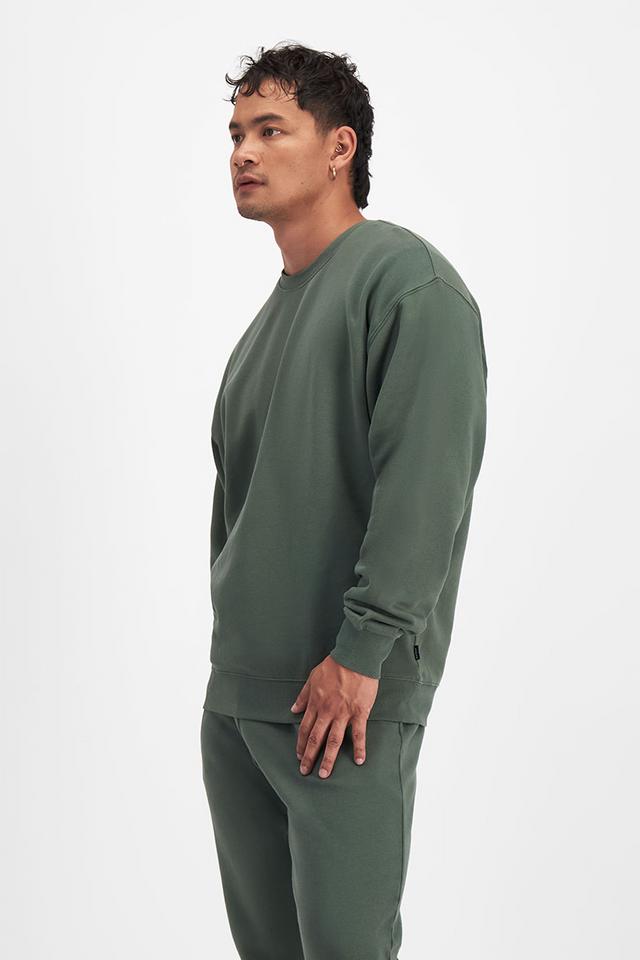 Carl-Michael (He/Him) wears size Medium and is 186cm tall with 97cm chest and 83cm waist