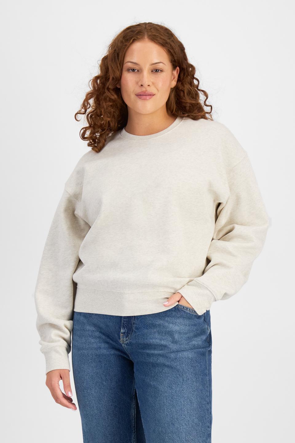 Cameron (She/Her) wears size L and is 179cm tall with 91cm chest and 74cm waist