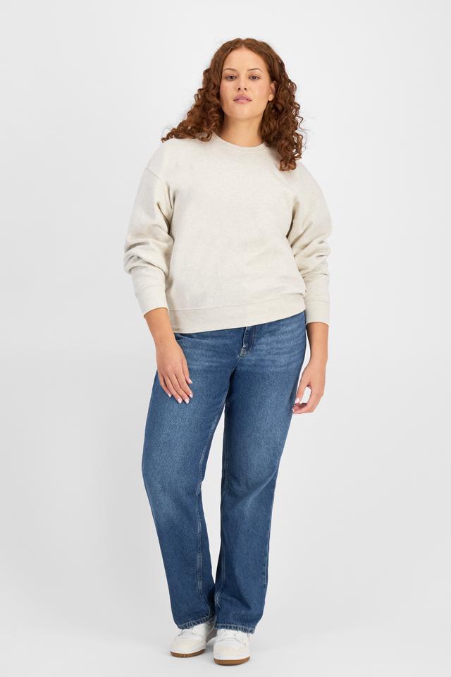 Cameron (She/Her) wears size L and is 179cm tall with 91cm chest and 74cm waist