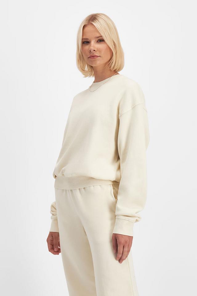 Annalise (She/Her) wears size Small and is 175cm tall with 85cm chest and 68cm waist