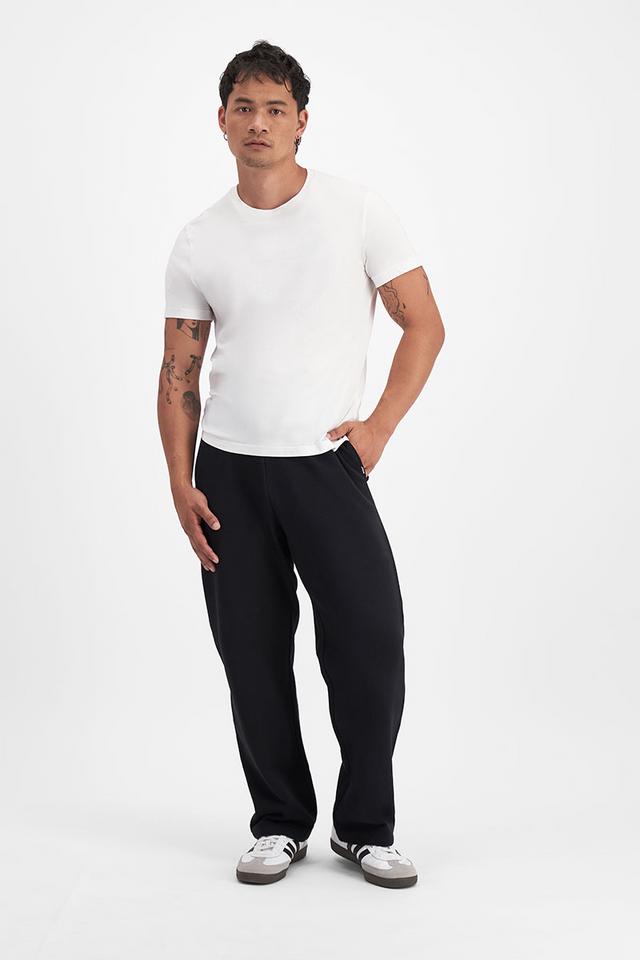 Carl-Michael (He/Him) Wears Size Medium And Is 186cm Tall With 97cm Chest And 83cm Waist