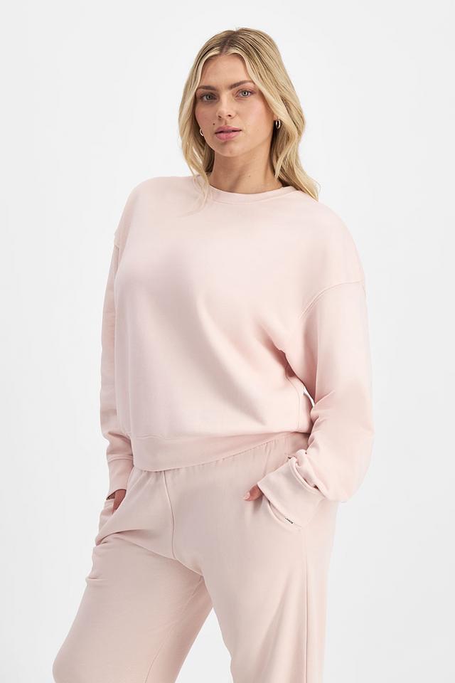 Zoe (She/Her) wears size Large and is 170cm tall with 98cm chest and 85cm waist