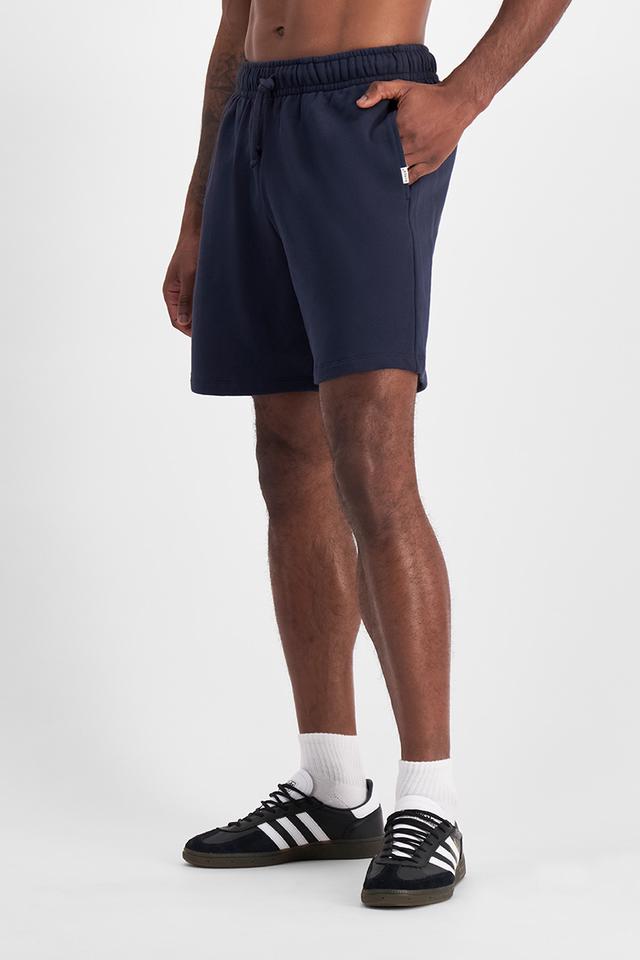 Paoulo (He/Him) wears size Medium and is 188cm tall with 98cm chest and 79cm waist