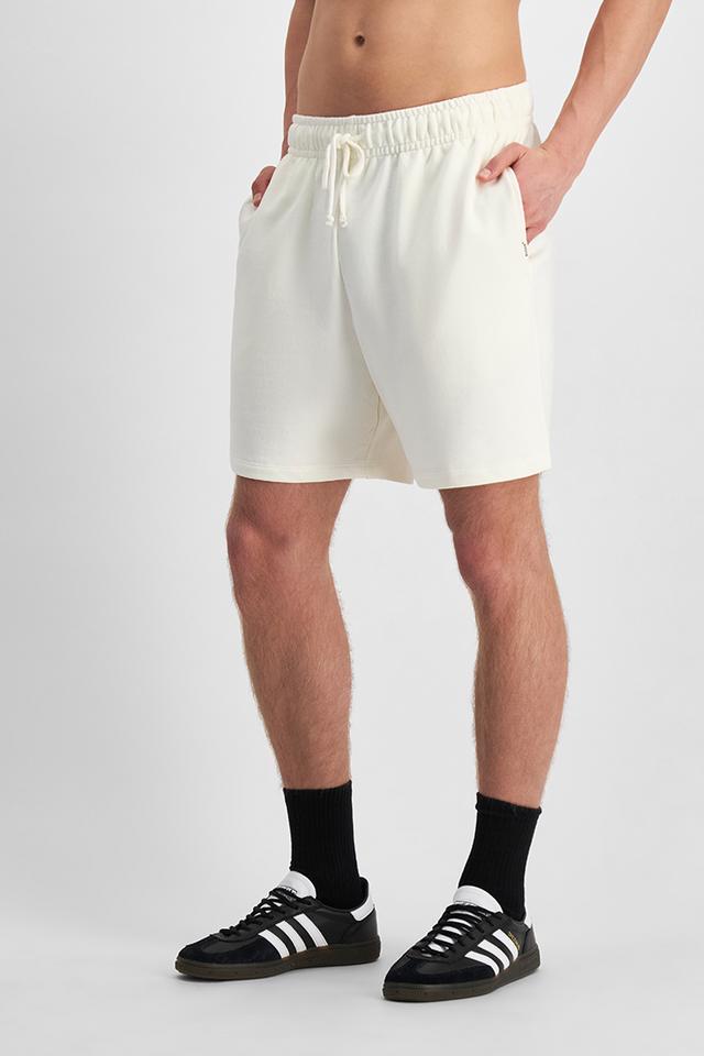 Max (He/Him) wears size Medium and is 189cm tall with 90cm chest and 73cm waist