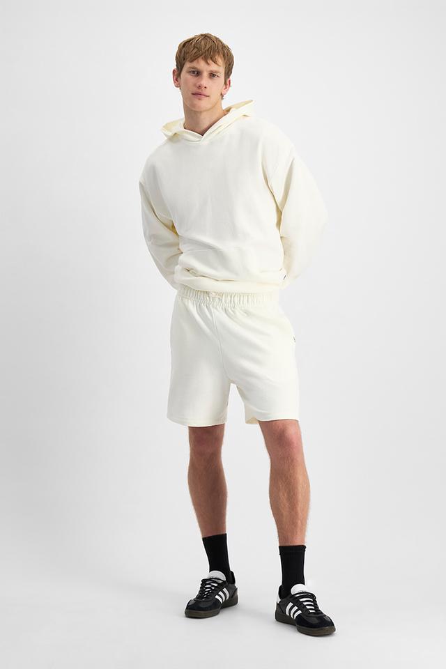 Max (He/Him) wears size Medium and is 189cm tall with 90cm chest and 73cm waist