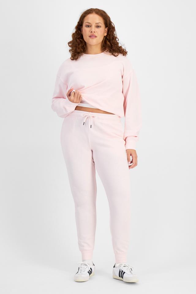Cameron (She/Her) wears size L and is 179cm tall with 91cm chest and 74cm waist