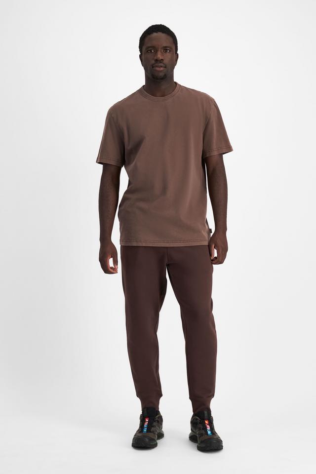 Emmanuel (He/Him) wears size M and is 183cm tall with 97cm chest and 81cm waist