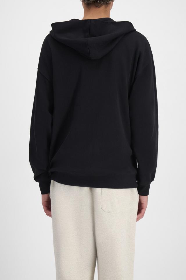 Eli (He/Him) wears size Large and is 193cm tall with 87cm chest and 73cm waist