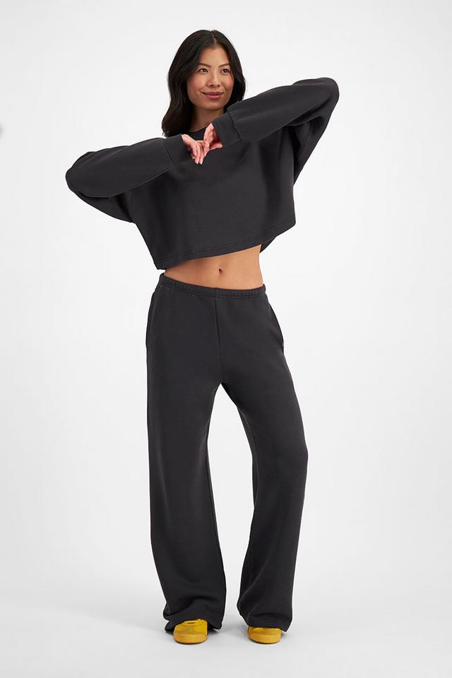 Samantha (She/Her) wears size Small and is 178cm tall with 84cm chest and 62cm waist