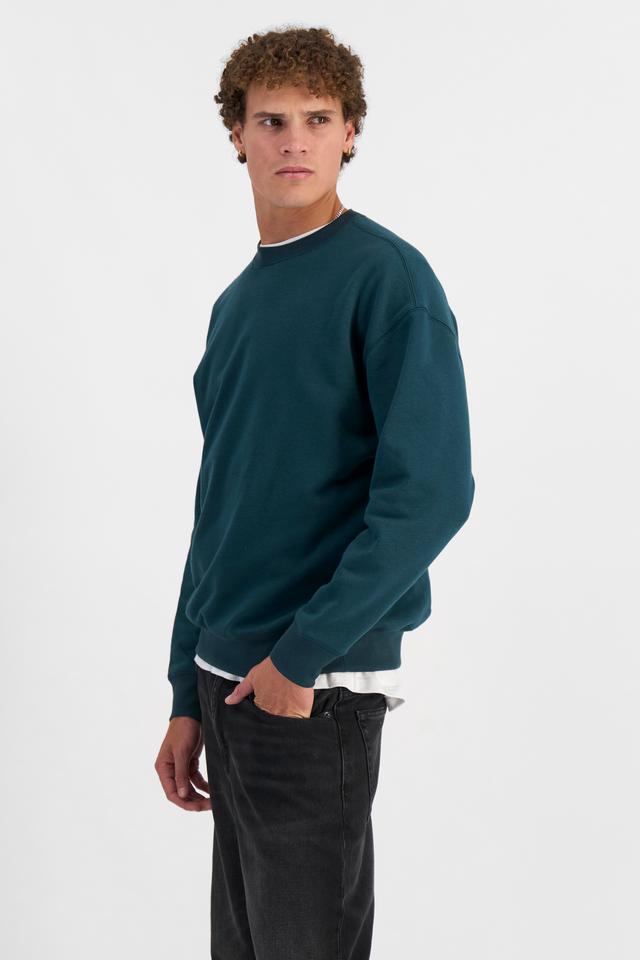 Kya (He/Him) wears size M and is 189cm tall with 99cm chest and 81cm waist