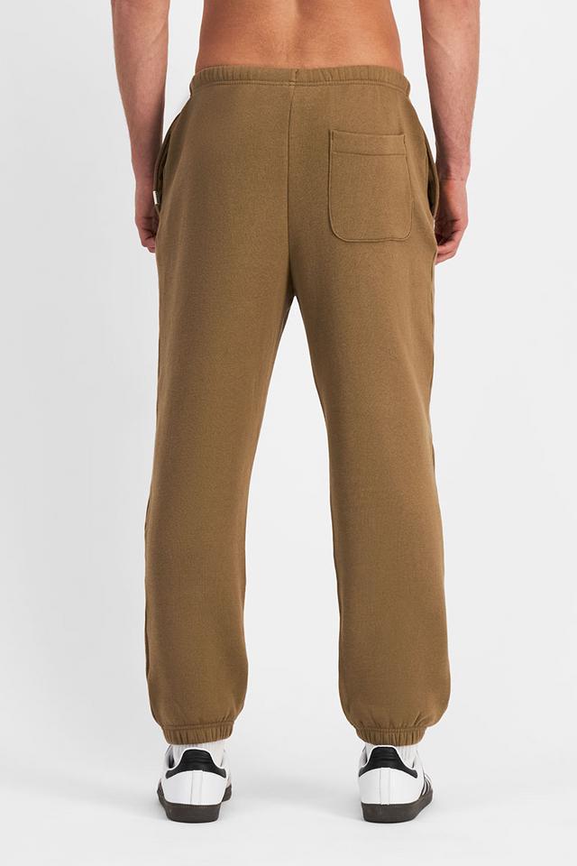 Max (He/Him) wears size Medium and is 189cm tall with 90cm chest and 73cm waist