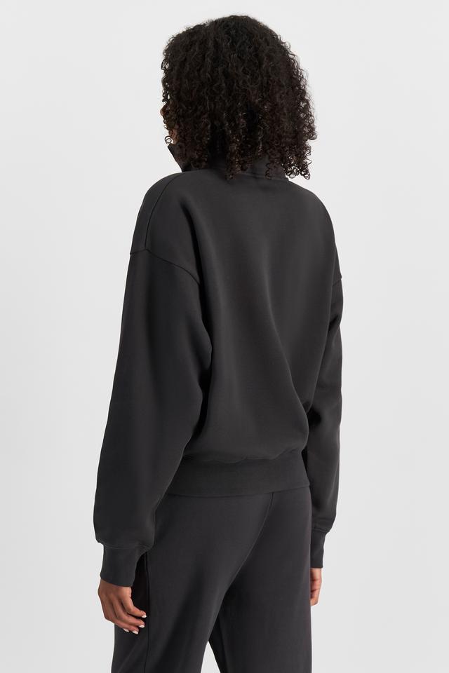 Norway (She/Her) wears size S and is 178cm tall with 82cm chest and 69cm waist