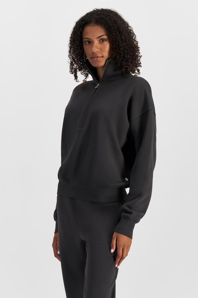 Norway (She/Her) wears size S and is 178cm tall with 82cm chest and 69cm waist