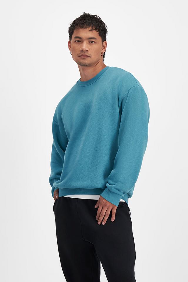 Carl-Michael (He/Him) wears size Medium and is 186cm tall with 97cm chest and 83cm waist