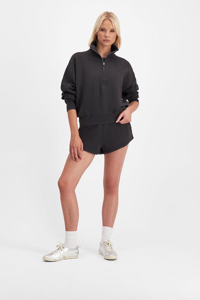 Annalise (She/Her) wears size Small and is 175cm tall with 85cm chest and 68cm waist