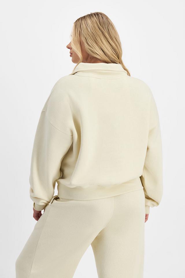Zoe (She/Her) wears size Large and is 170cm tall with 98cm chest and 85cm waist