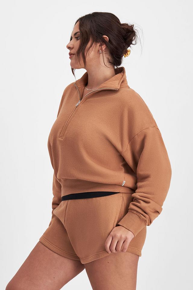 Bella (She/Her) wears size Large and is 173cm tall with 95cm chest and 77cm waist