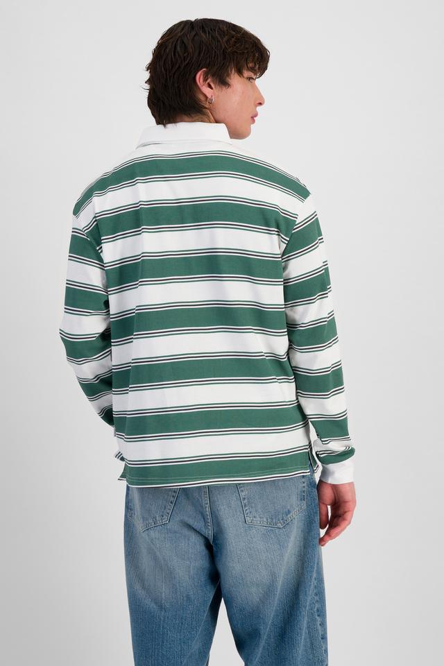 Jai (He/Him) wears size M and is 185cm tall with 92cm chest and 71cm waist