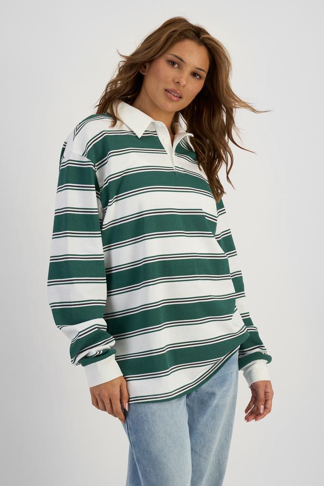 Melissa (She/Her) wears size S and is 169cm tall with 86cm chest and 66cm waist