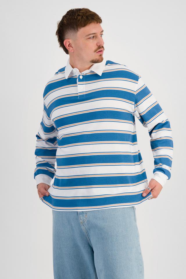 Melissa (She/Her) wears size S and is 169cm tall with 86cm chest and 66cm waist
