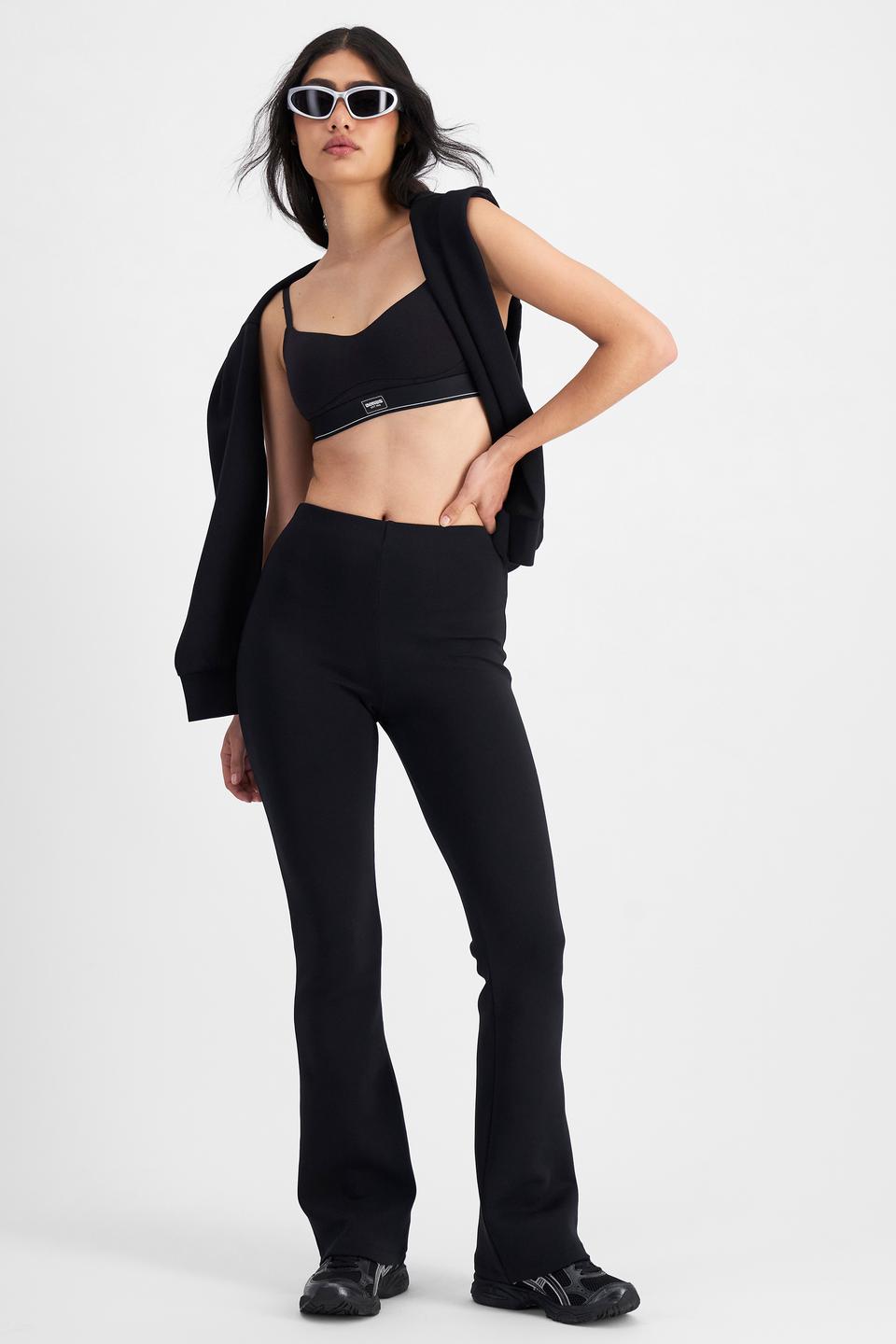 Tiana (She/Her) wears size S and is 176cm tall with cm chest and cm waist