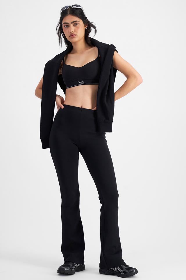 Tiana (She/Her) wears size S and is 176cm tall with cm chest and cm waist