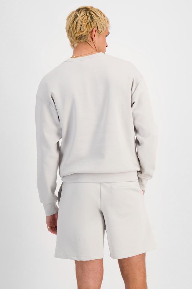 TOBIAS (He/Him) wears size M and is 187cm tall with 93cm chest and 78cm waist