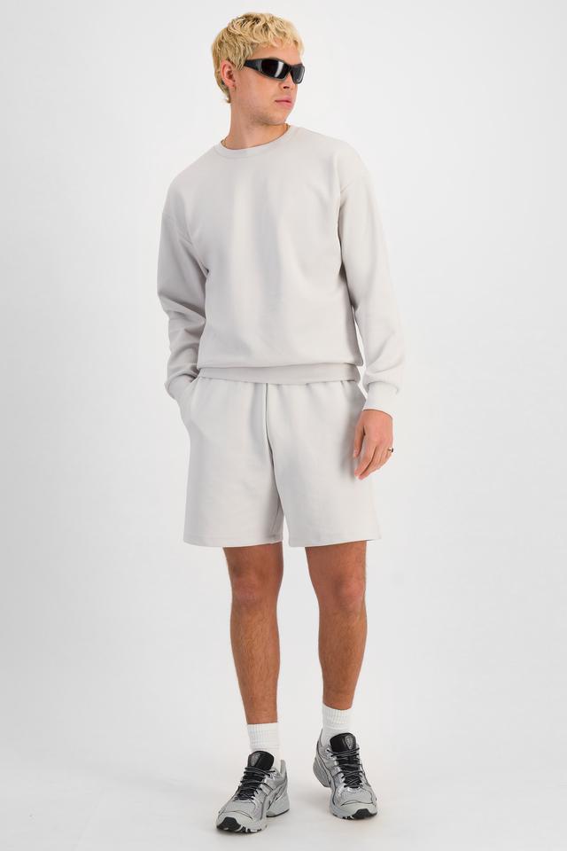 TOBIAS (He/Him) wears size M and is 187cm tall with 93cm chest and 78cm waist