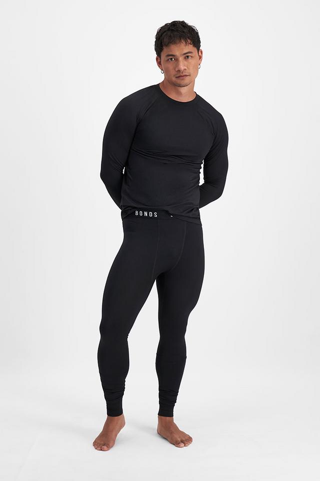 Carl-Michael (He/Him) wears size Medium and is 186cm tall with 97cm chest and 83cm waist