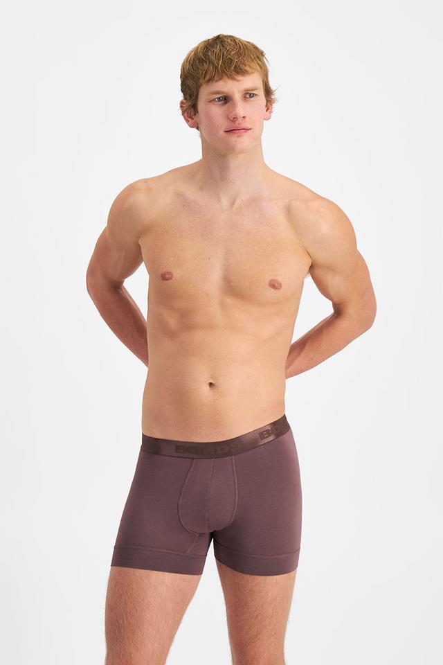 Max (He/Him) wears size M and is 189cm tall with 90cm chest and 73cm waist