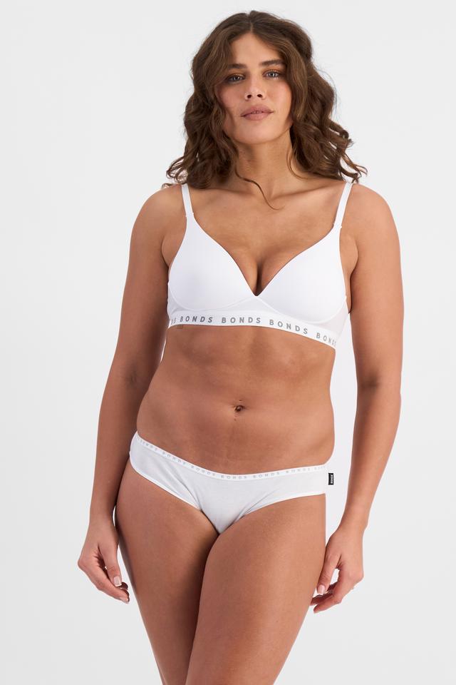 Olivia (She/Her) wears size 12B and is 176cm tall with cm chest and cm waist
