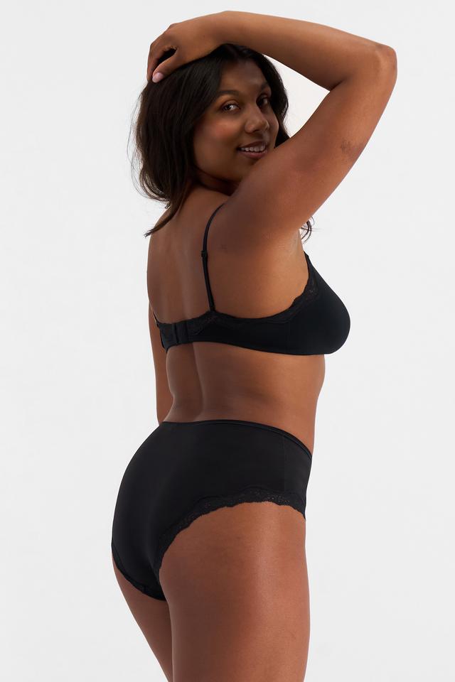 Camryn (She/Her) wears size 10 and is 106cm tall with 95cm chest and 74cm waist