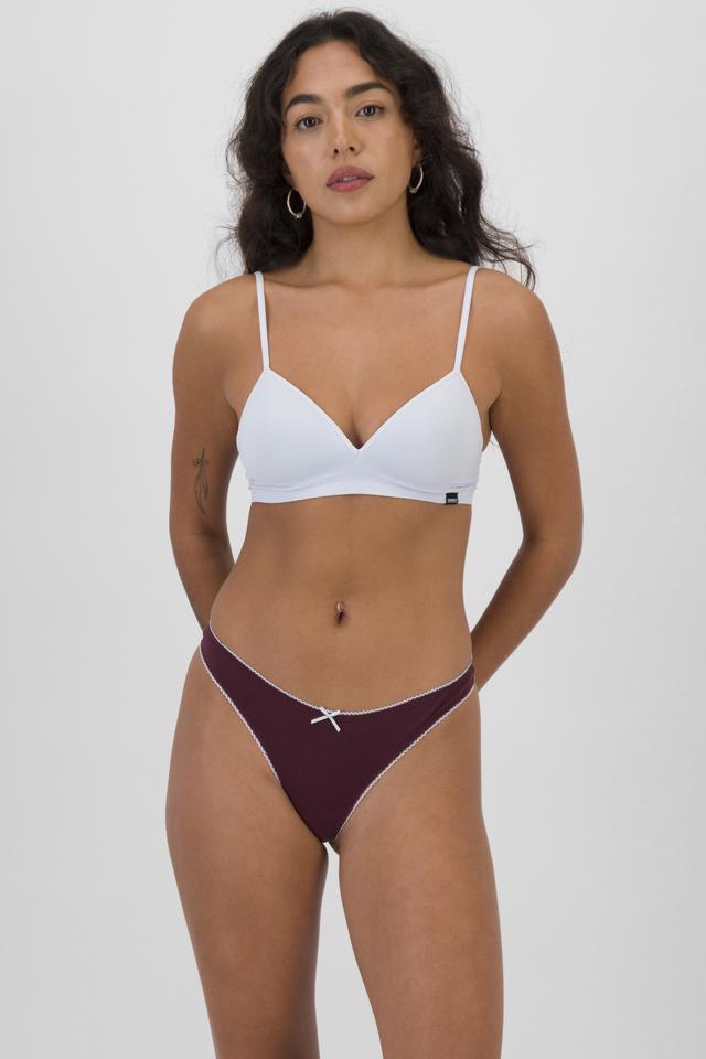Mercedes (She/Her) wears size 10 and is 166cm tall with 81cm chest and 69cm waist