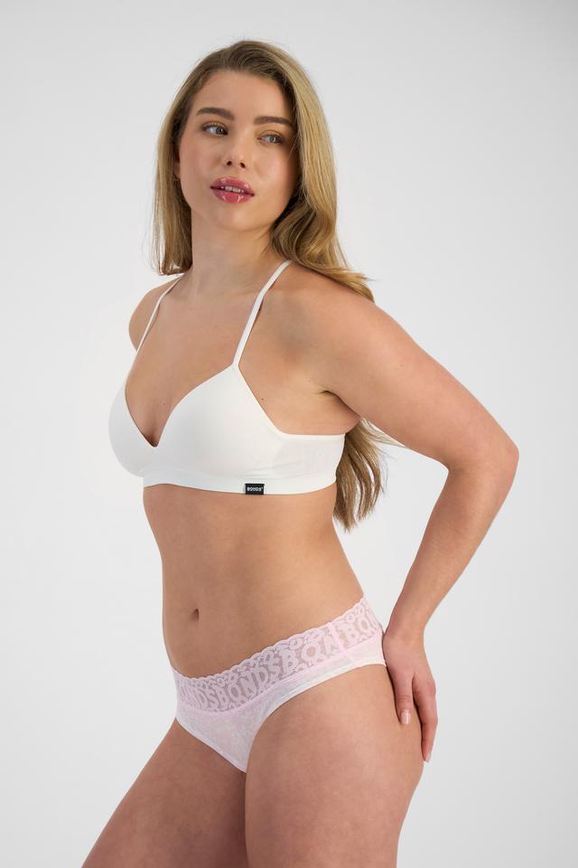 Sienna (She/Her) wears size 10 and is 164cm tall with cm chest and 71cm waist