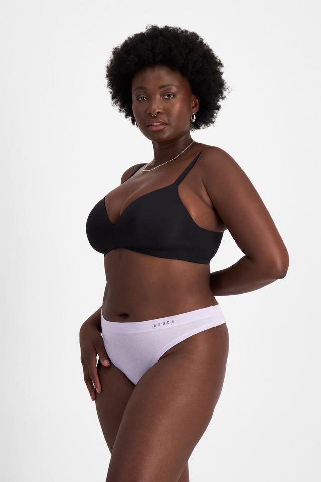 Nelly (She/Her) wears size 14 and is 173.73cm tall with 102cm chest and 84cm waist