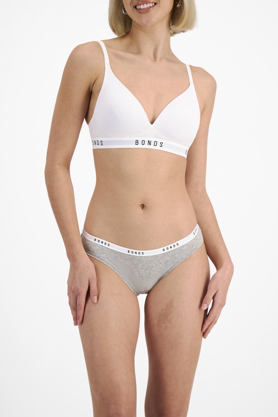 Rhiannan (She/Her) wears size 10 and is 175cm tall with cm chest and cm waist