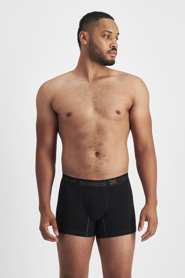Jason (He/Him) wears size XL and is 194cm tall with 93cm chest and 113cm waist