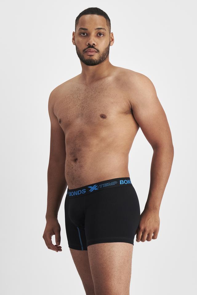 Jason (He/Him) wears size XL and is 194cm tall with 93cm chest and 113cm waist