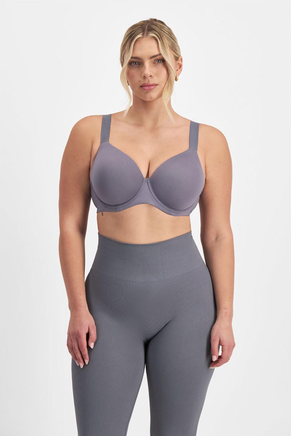 Zoe (She/Her) wears size 14D and is 170cm tall with 98cm chest and 85cm waist